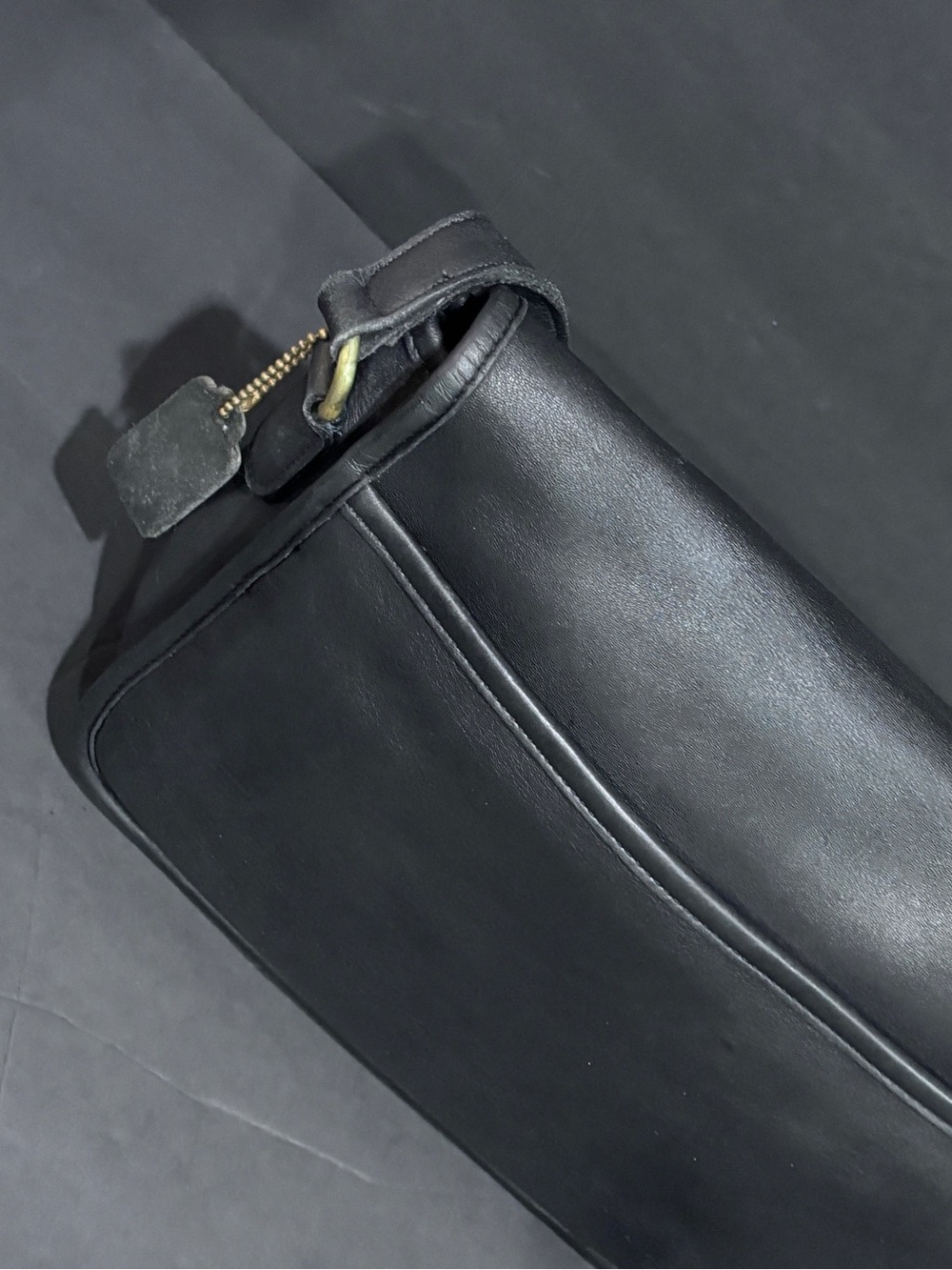 VTG Coach Classic Black Leather City Bag Crossbody Purse Brass 9790 - Picture 6 of 14